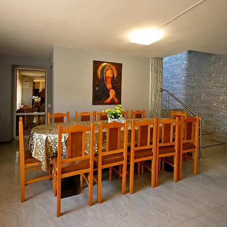 Guest house Pensiunea Mama Lia Hateg